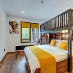 Away From 538 Apartment *