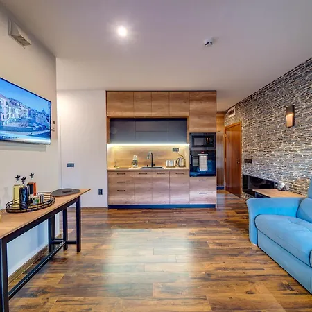 Apartment Away From 538 *