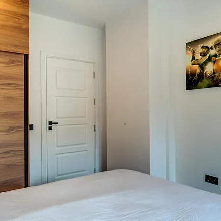 Apartment Away From 538