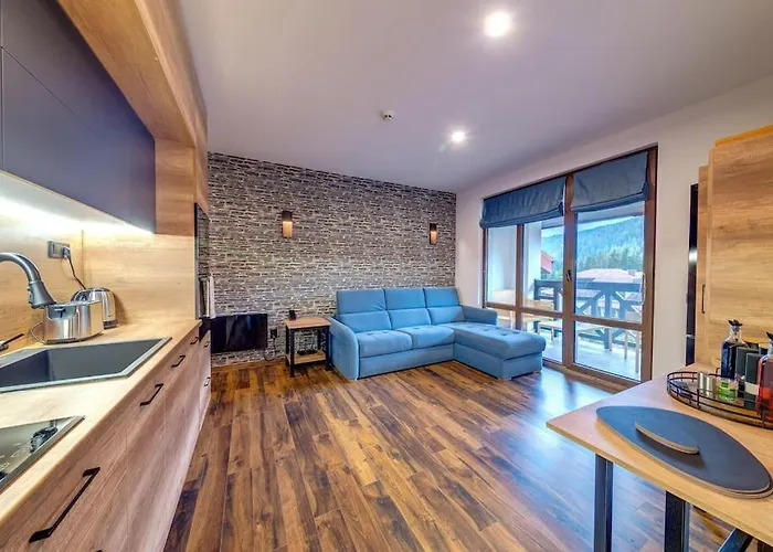 Apartment Away From 538 *